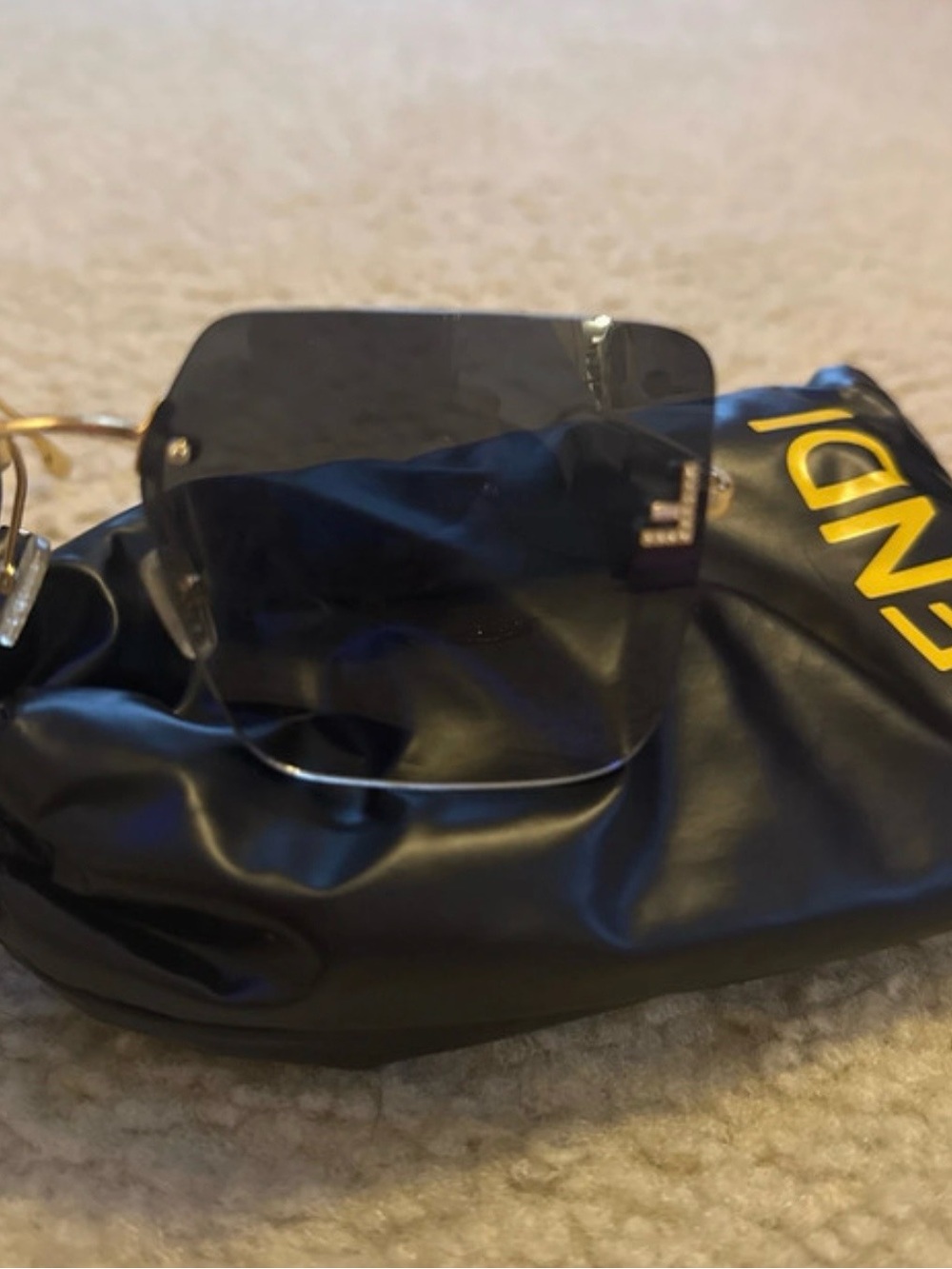 Fendi Black Sunglasses with Yellow Logo Soft Case - Picture 2 of 4